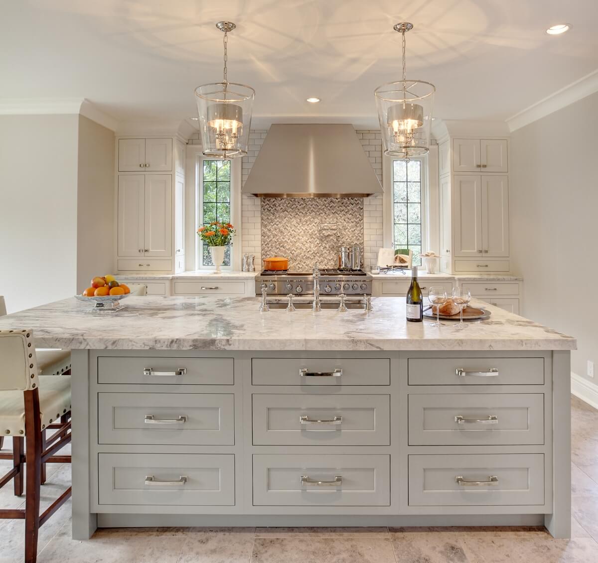 Dura Supreme Cabinetry kitchen design by Beverly Bradshaw Interiors, photography by Tom Marks Photo, cabinetry by Collaborative Interiors. Showcasing Dura Supreme Cabinetry in the Classic White and Zinc painted finishes.