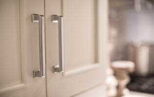 Acrylic Cabinet Doors — Gloss/ Matte Acrylic Cabinet Doors